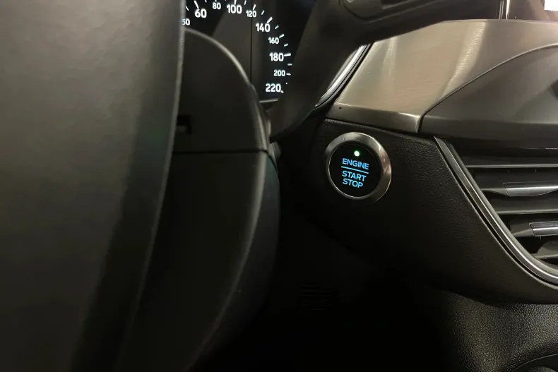 Ford Focus din 2021 cu 125.224 km - oferta FOR232647 - foto 22