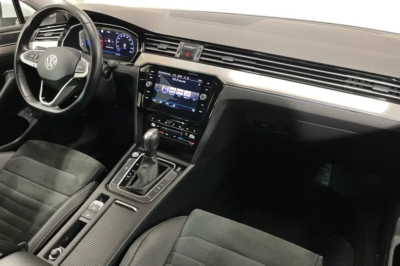 Volkswagen Passat din 2021 cu 163.799 km - oferta VOL232654 - foto 8