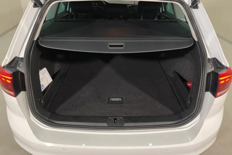 Volkswagen Passat din 2021 cu 163.799 km - oferta VOL232654 - foto 12