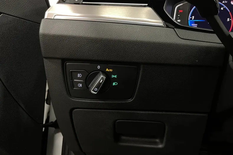 Volkswagen Passat din 2021 cu 163.799 km - oferta VOL232654 - foto 25