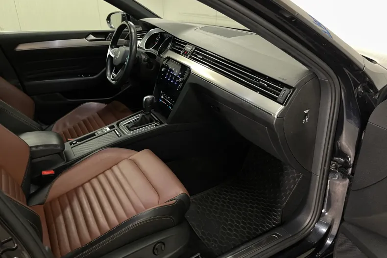 Volkswagen Passat din 2021 cu 78.361 km - oferta VOL232656 - foto 9