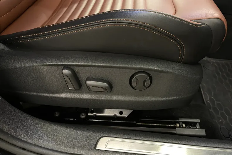 Volkswagen Passat din 2021 cu 78.361 km - oferta VOL232656 - foto 21