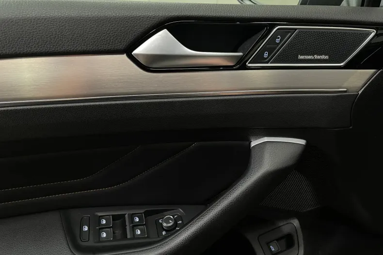 Volkswagen Passat din 2021 cu 78.361 km - oferta VOL232656 - foto 22
