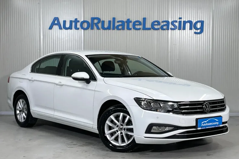 Volkswagen Passat din 2022 cu 63.789 km - oferta VOL232658 - foto 2