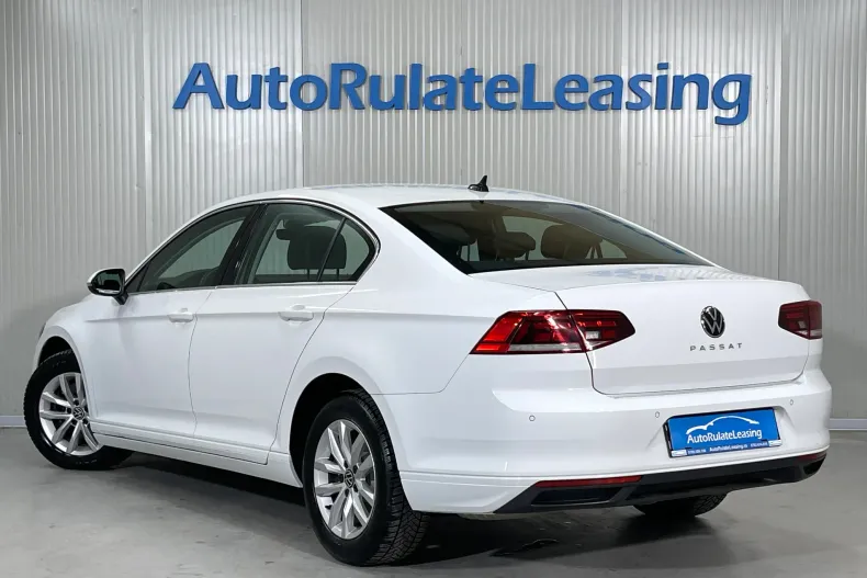 Volkswagen Passat din 2022 cu 63.789 km - oferta VOL232658 - foto 4