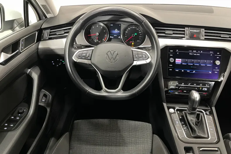 Volkswagen Passat din 2022 cu 63.789 km - oferta VOL232658 - foto 6