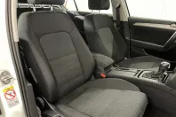 Volkswagen Passat din 2022 cu 63.789 km - oferta VOL232658 - foto 9