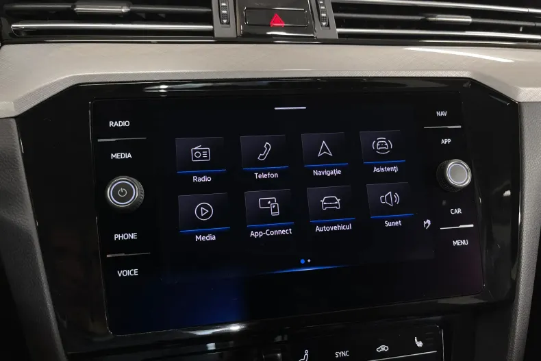 Volkswagen Passat din 2022 cu 63.789 km - oferta VOL232658 - foto 17