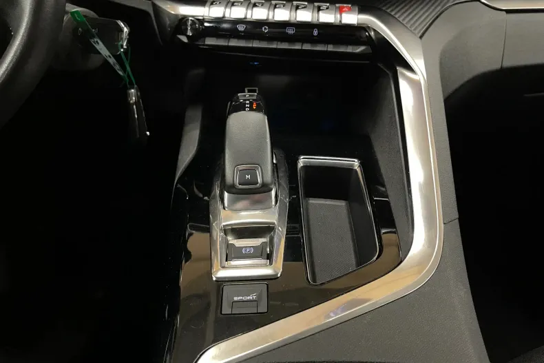Peugeot 3008 din 2020 cu 70.709 km - oferta PEU232659 - foto 22