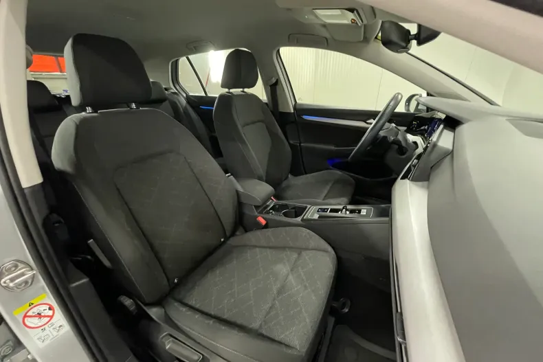 Volkswagen Golf din 2021 cu 71.782 km - oferta VOL232663 - foto 10