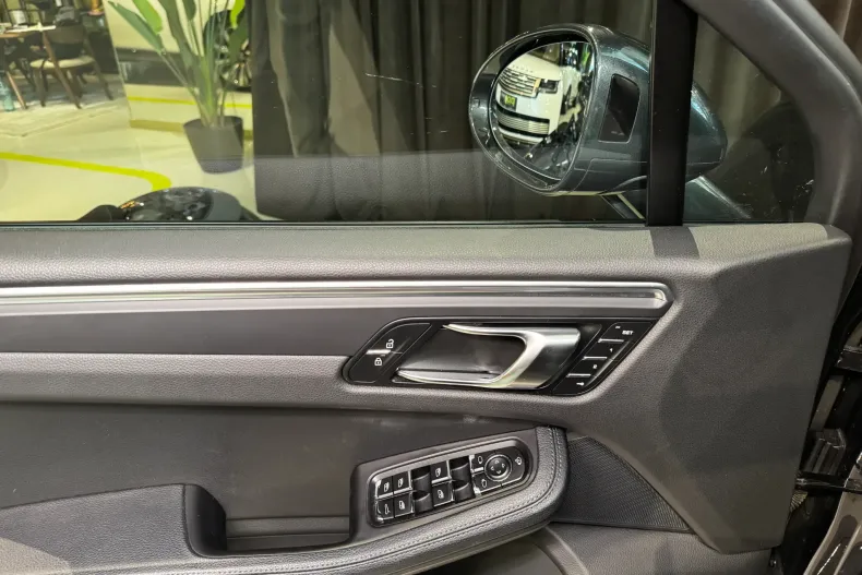 Porsche Macan din 2022 cu 42.041 km - oferta POR232727 - foto 14