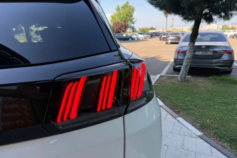 Peugeot 3008 din 2022 cu 142.000 km - oferta PEU232728 - foto 27