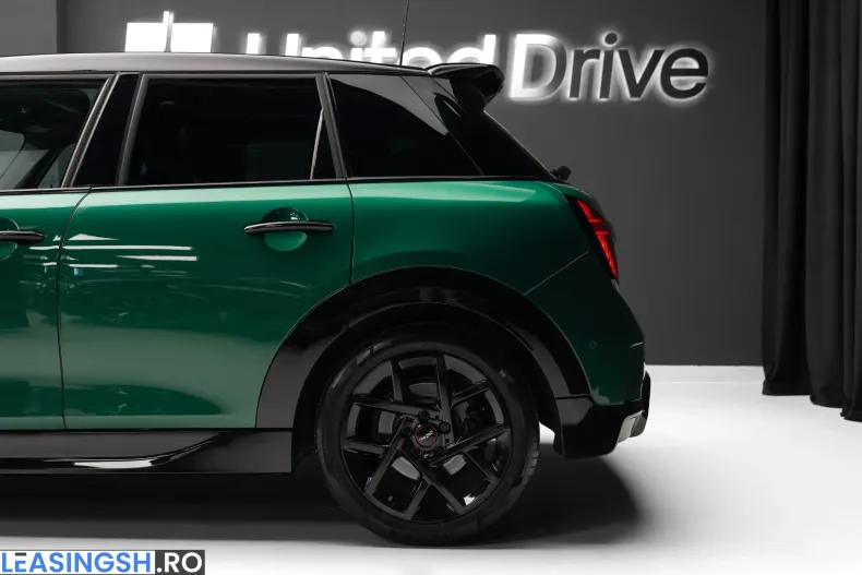 MINI Cooper S din 2024 cu 9.450 km - oferta MIN232733 - foto 9