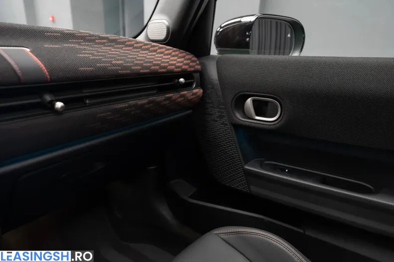 MINI Cooper S din 2024 cu 9.450 km - oferta MIN232733 - foto 20