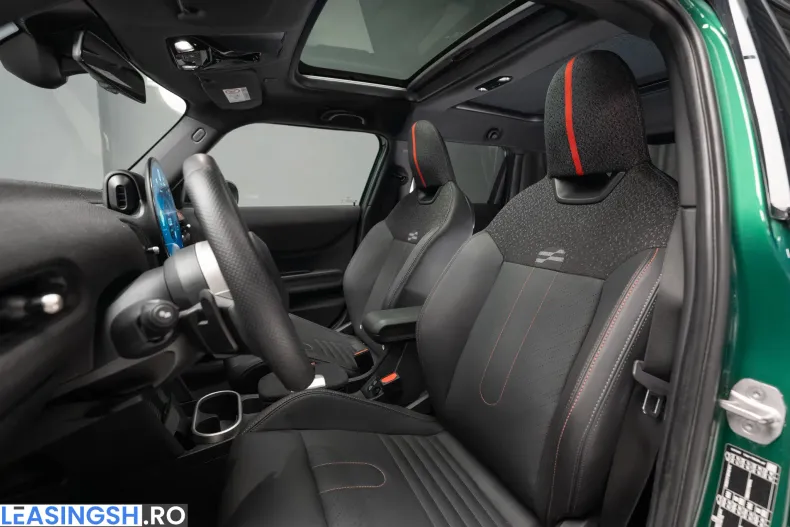 MINI Cooper S din 2024 cu 9.450 km - oferta MIN232733 - foto 21