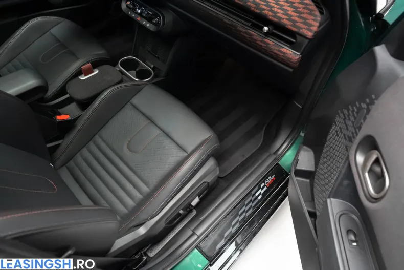 MINI Cooper S din 2024 cu 9.450 km - oferta MIN232733 - foto 32