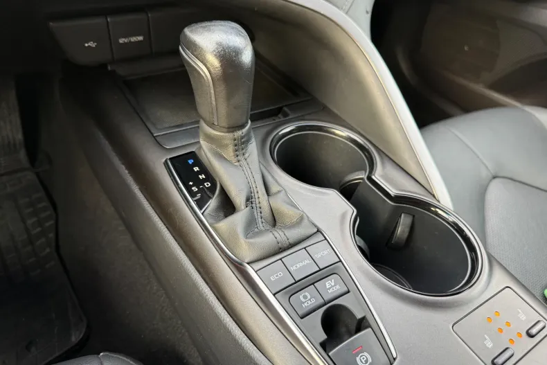 Toyota Camry din 2023 cu 135.841 km - oferta TOY232750 - foto 8