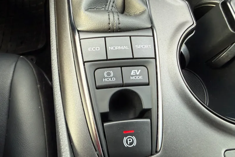 Toyota Camry din 2023 cu 135.841 km - oferta TOY232750 - foto 9