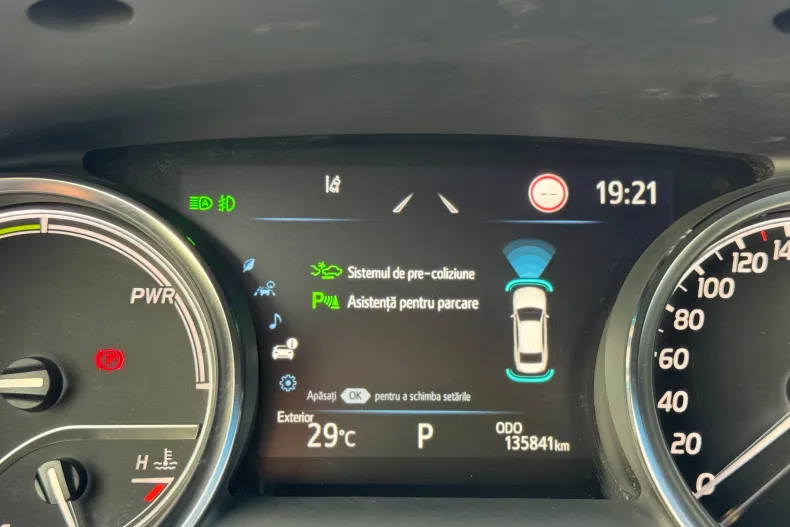 Toyota Camry din 2023 cu 135.841 km - oferta TOY232750 - foto 18