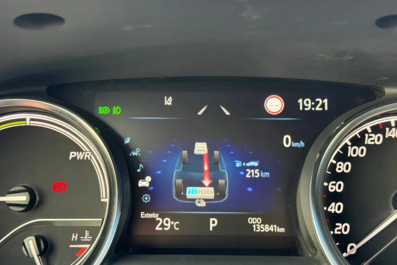 Toyota Camry din 2023 cu 135.841 km - oferta TOY232750 - foto 21