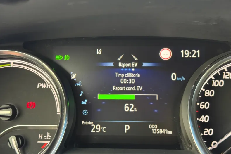 Toyota Camry din 2023 cu 135.841 km - oferta TOY232750 - foto 24