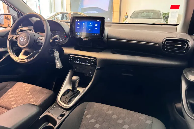 Toyota Yaris din 2026 cu 2 km - oferta TOY232752 - foto 24