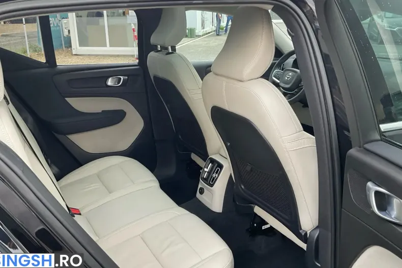 Volvo XC40 din 2022 cu 51.428 km - oferta VOL232763 - foto 12