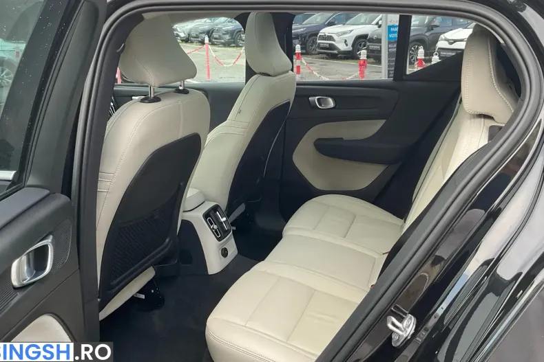 Volvo XC40 din 2022 cu 51.428 km - oferta VOL232763 - foto 14