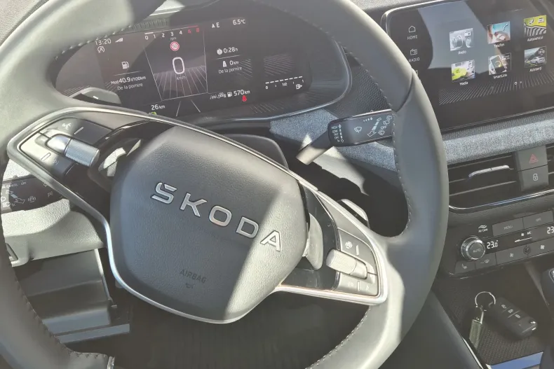 Skoda Scala din 2025 cu 5.210 km - oferta SKO232795 - foto 16