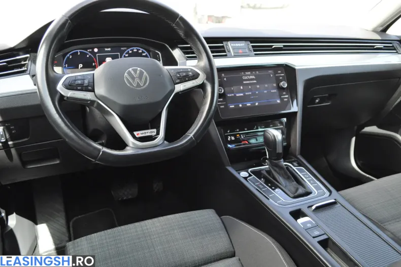 Volkswagen Passat din 2021 cu 160.788 km - oferta VOL232798 - foto 5