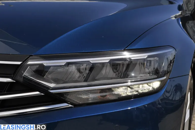 Volkswagen Passat din 2021 cu 160.788 km - oferta VOL232798 - foto 13