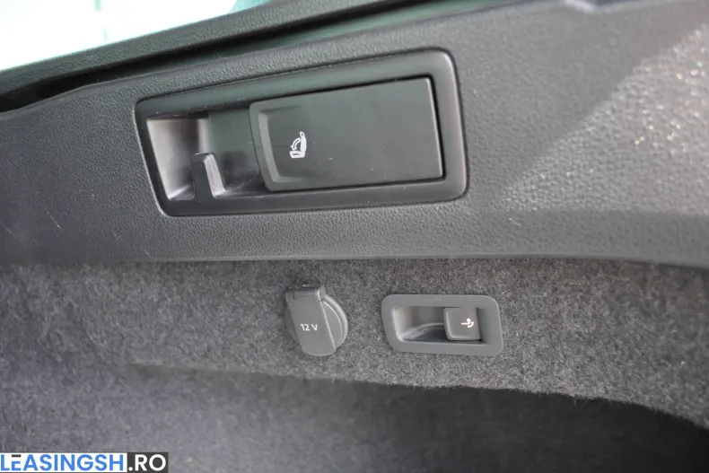 Volkswagen Passat din 2021 cu 160.788 km - oferta VOL232798 - foto 17