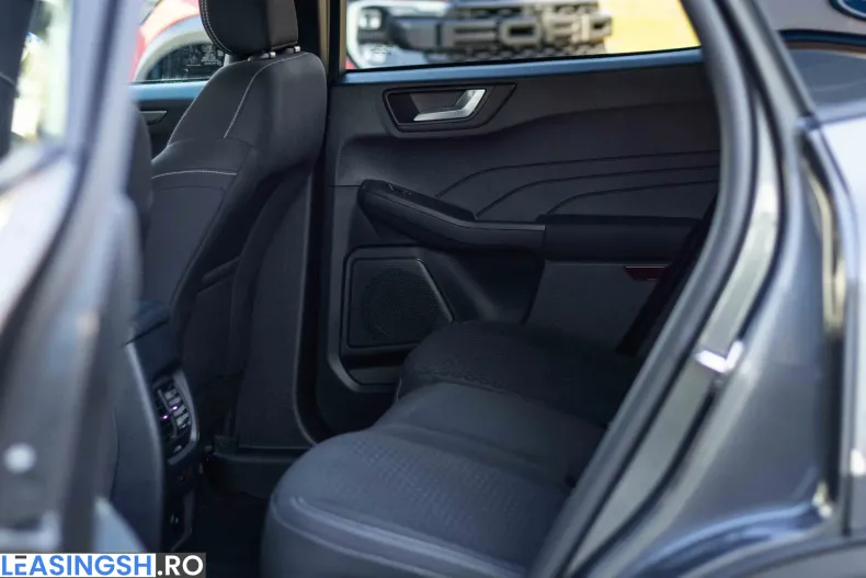 Ford Kuga din 2024 cu 5 km - oferta FOR232804 - foto 11