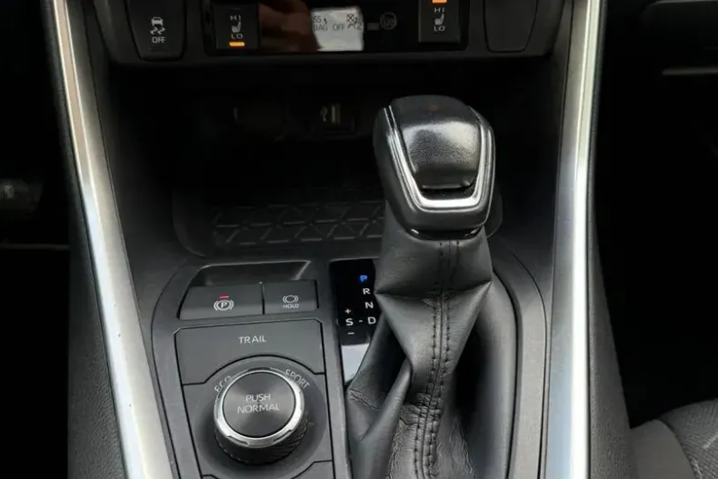 Toyota RAV4 din 2023 cu 35.720 km - oferta TOY232807 - foto 18