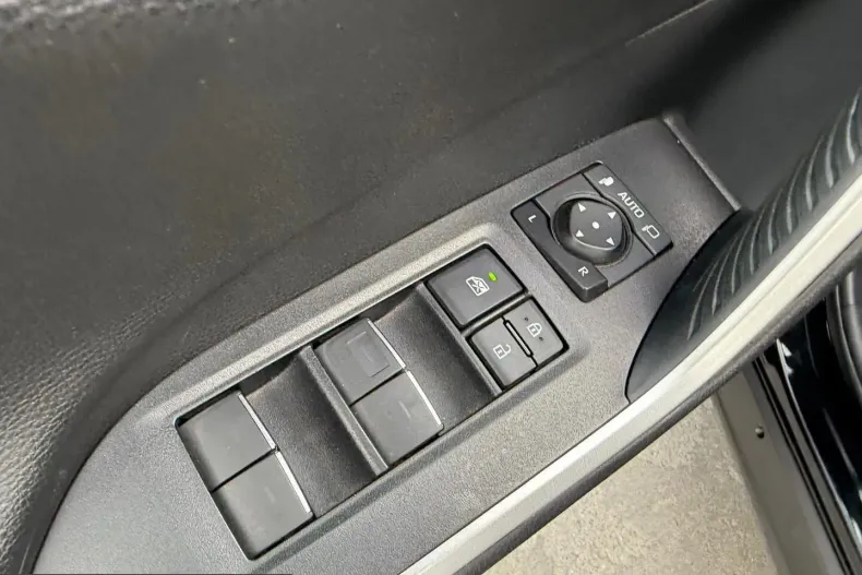 Toyota RAV4 din 2023 cu 35.720 km - oferta TOY232807 - foto 24