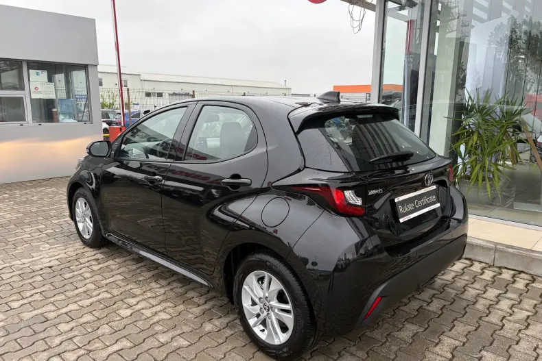 Toyota Yaris din 2025 cu 1.700 km - oferta TOY232810 - foto 4