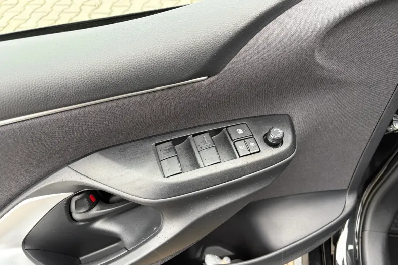 Toyota Yaris din 2025 cu 1.700 km - oferta TOY232810 - foto 12