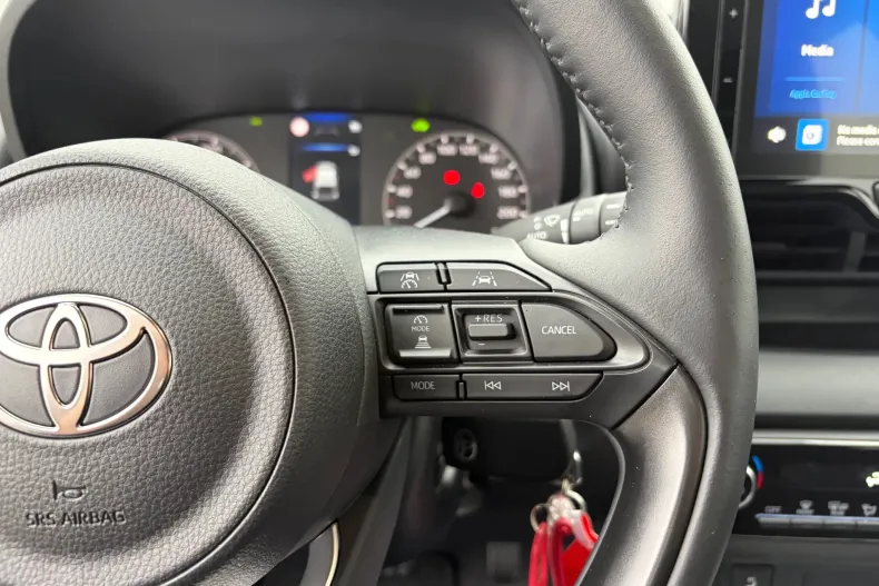 Toyota Yaris din 2025 cu 1.700 km - oferta TOY232810 - foto 17