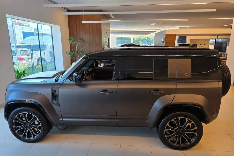 Land Rover Defender din 2026 cu 1 km - oferta LAN232819 - foto 4