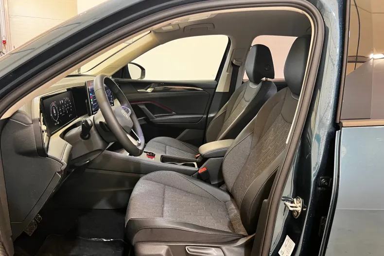 Volkswagen Tiguan din 2025 cu 12.500 km - oferta VOL232820 - foto 5