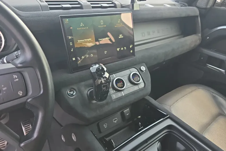 Land Rover Defender din 2022 cu 57.638 km - oferta LAN232826 - foto 13