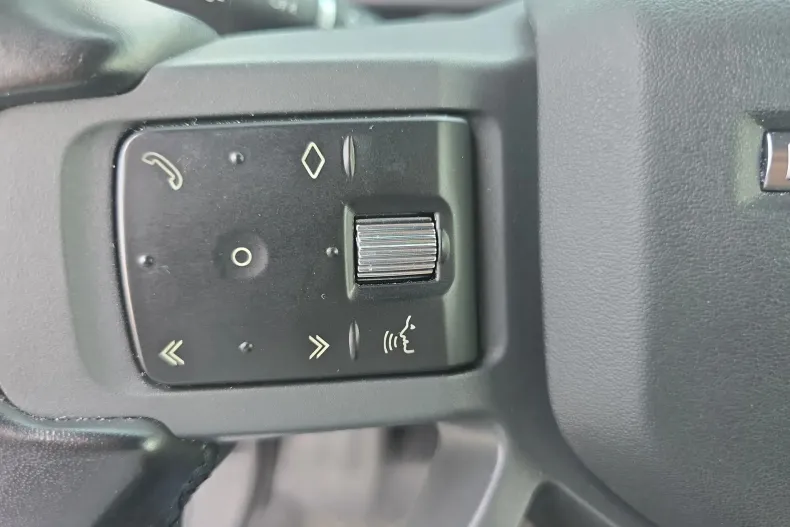 Land Rover Defender din 2022 cu 57.638 km - oferta LAN232826 - foto 16