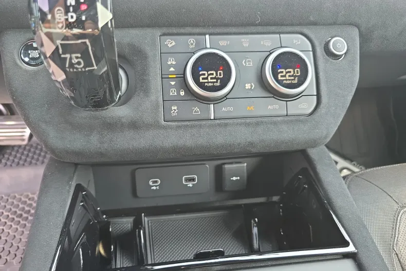 Land Rover Defender din 2022 cu 57.638 km - oferta LAN232826 - foto 39