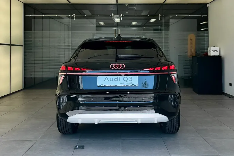 Audi Q3 Sportback din 2026 cu 1 km - oferta AUD232848 - foto 6