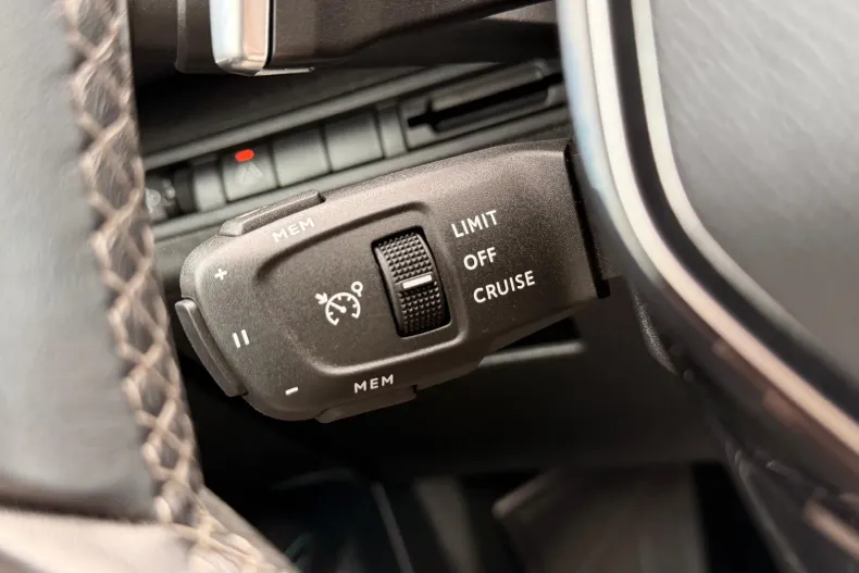 Peugeot 3008 din 2023 cu 117.000 km - oferta PEU232851 - foto 34