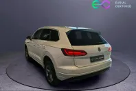 Volkswagen Touareg din 2022 cu 115.119 km - oferta VOL232877 - foto 2