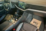 Volkswagen Touareg din 2022 cu 115.119 km - oferta VOL232877 - foto 13