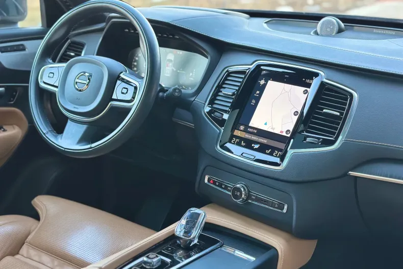 Volvo XC90 din 2021 cu 94.972 km - oferta VOL232882 - foto 2