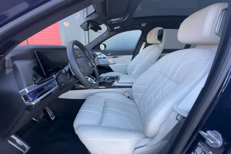 BMW 750e (Seria 7) din 2024 cu 50.000 km - oferta BMW232883 - foto 11