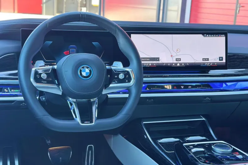 BMW 750e (Seria 7) din 2024 cu 50.000 km - oferta BMW232883 - foto 14